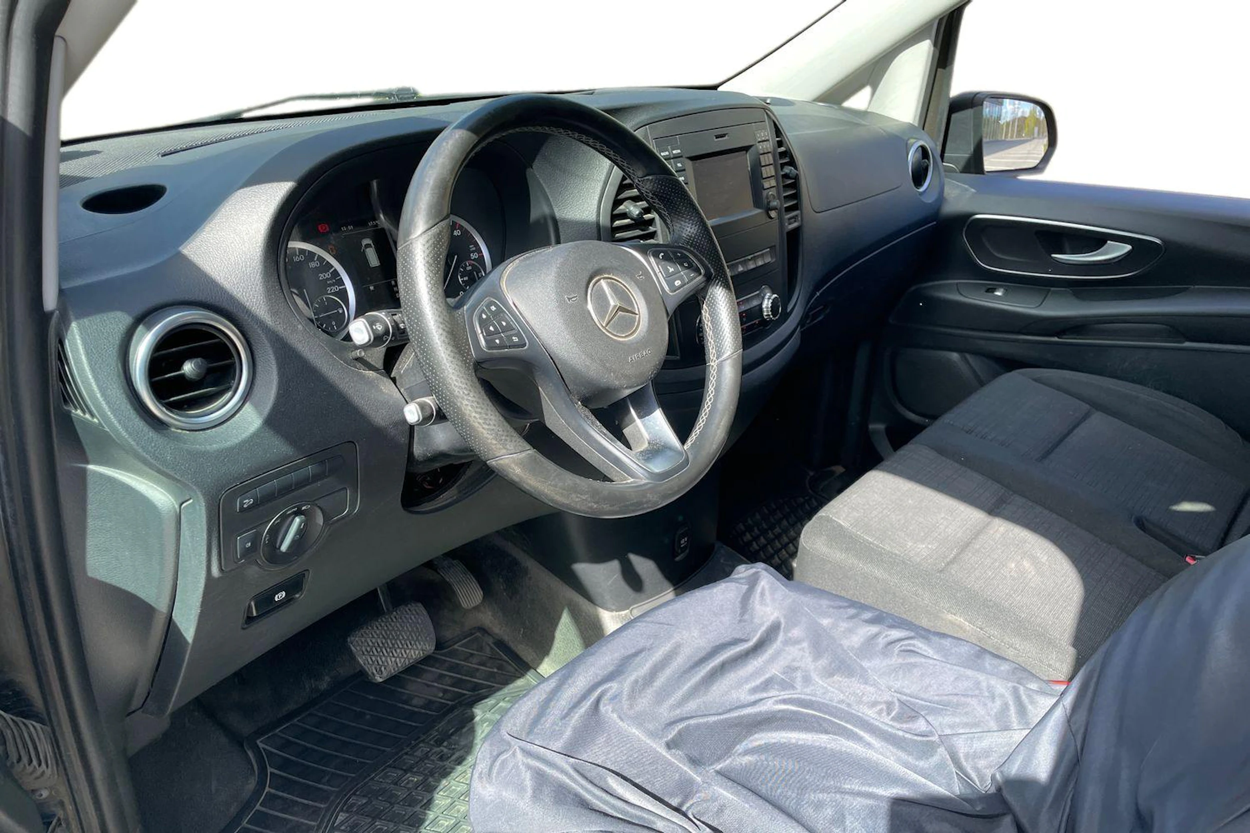 Harmaa Mercedes-Benz VITO 2018 kuva 3.