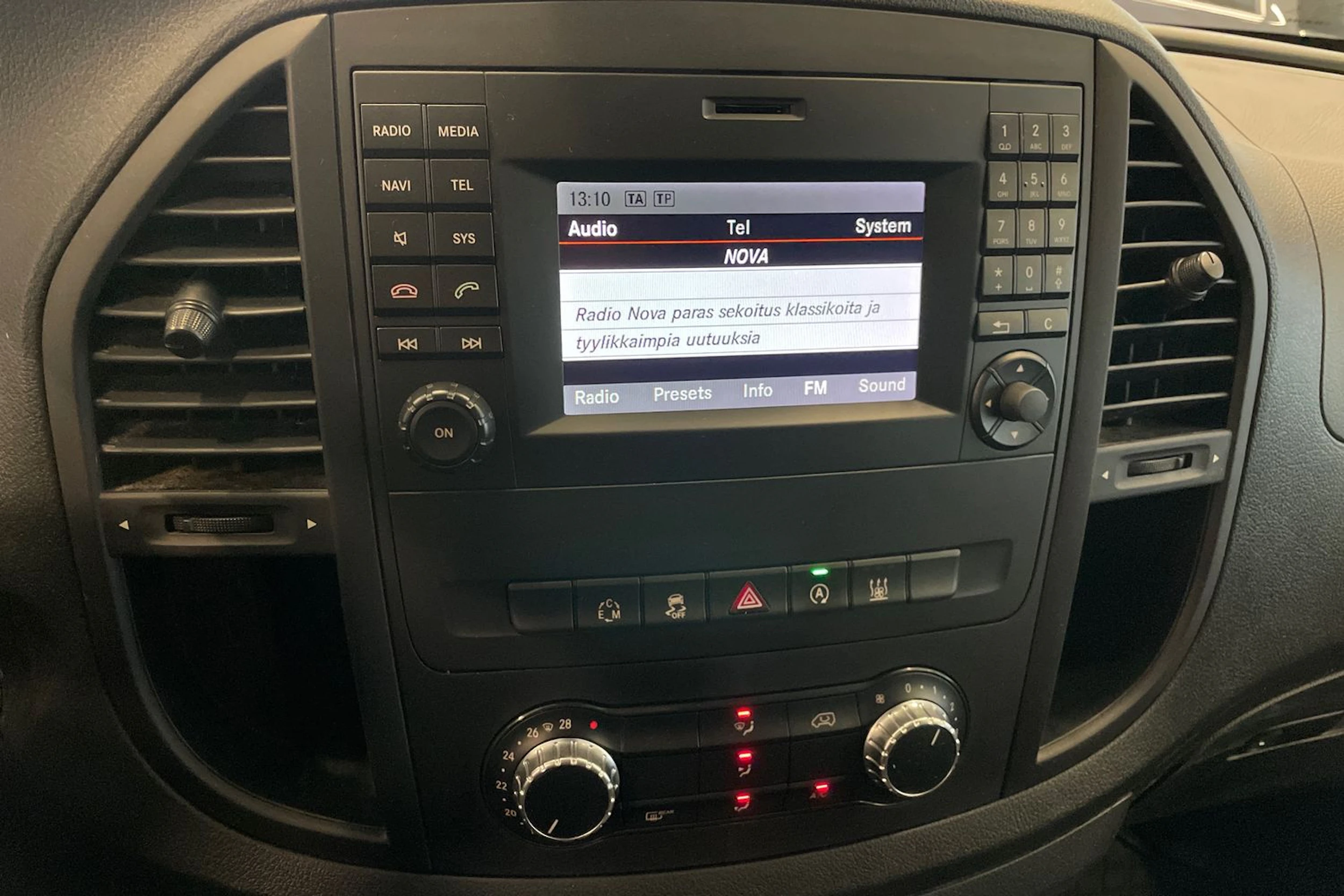Harmaa Mercedes-Benz VITO 2018 kuva 18.