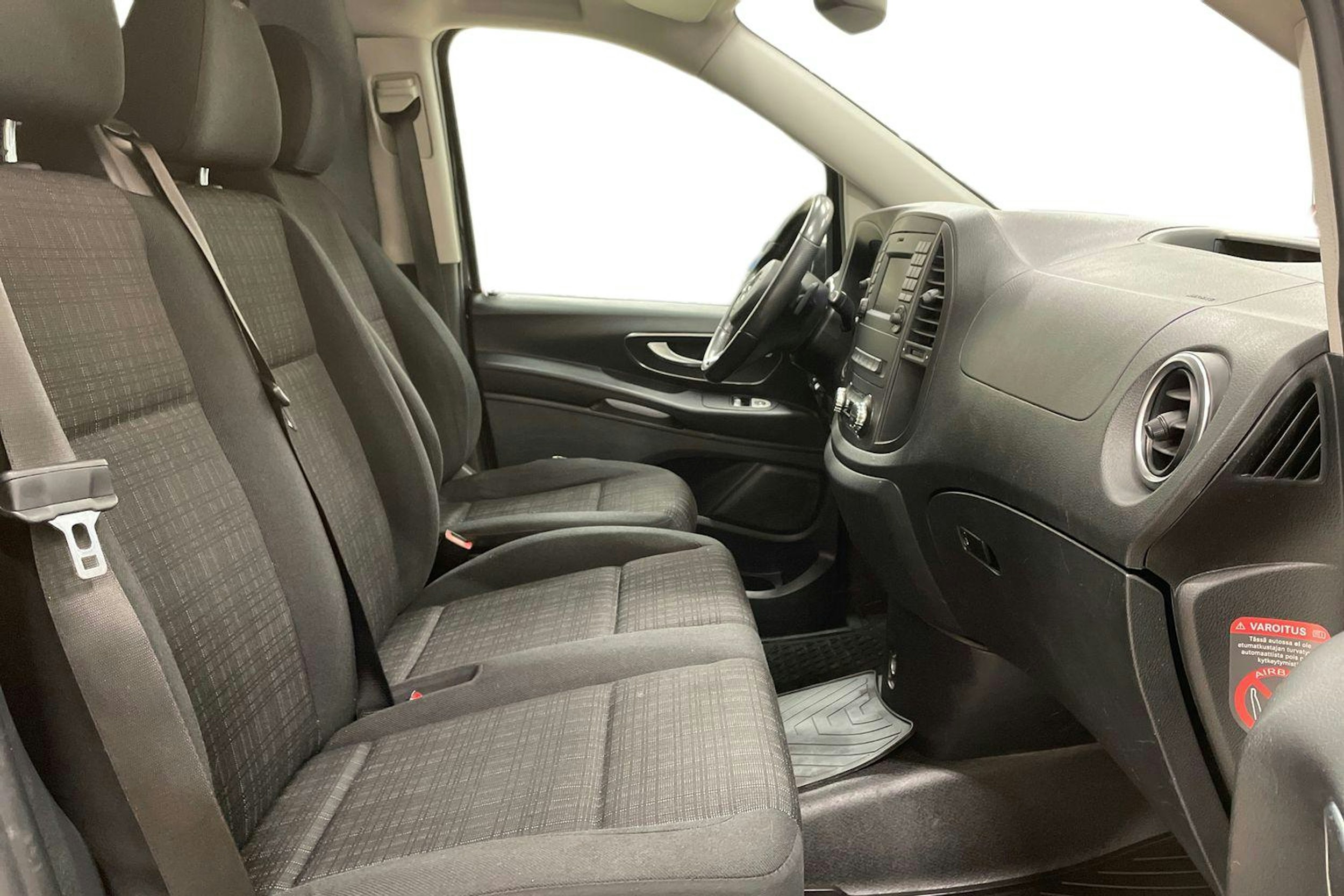 musta Mercedes-Benz Vito 2018 kuva 8.