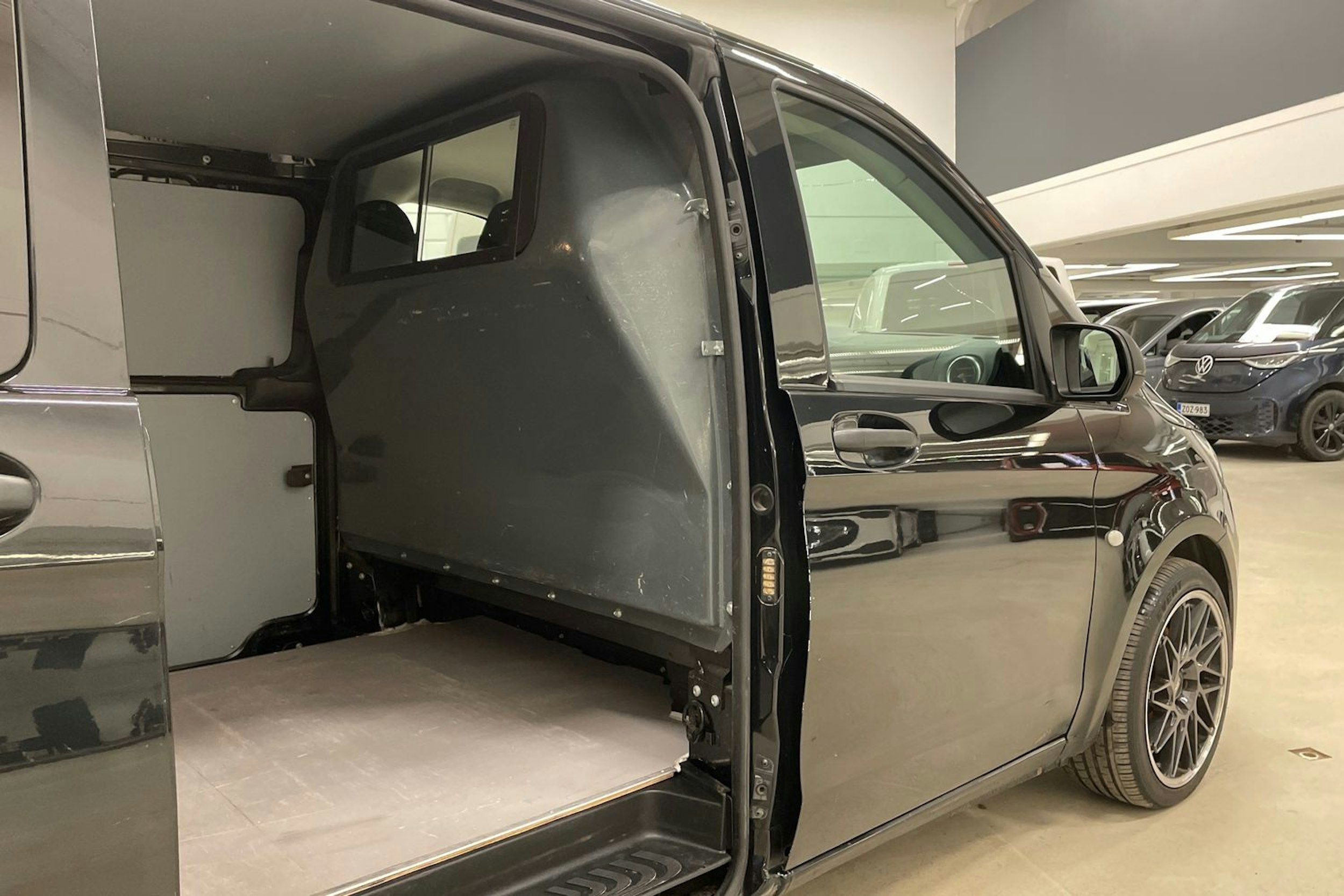 musta Mercedes-Benz Vito 2018 kuva 12.