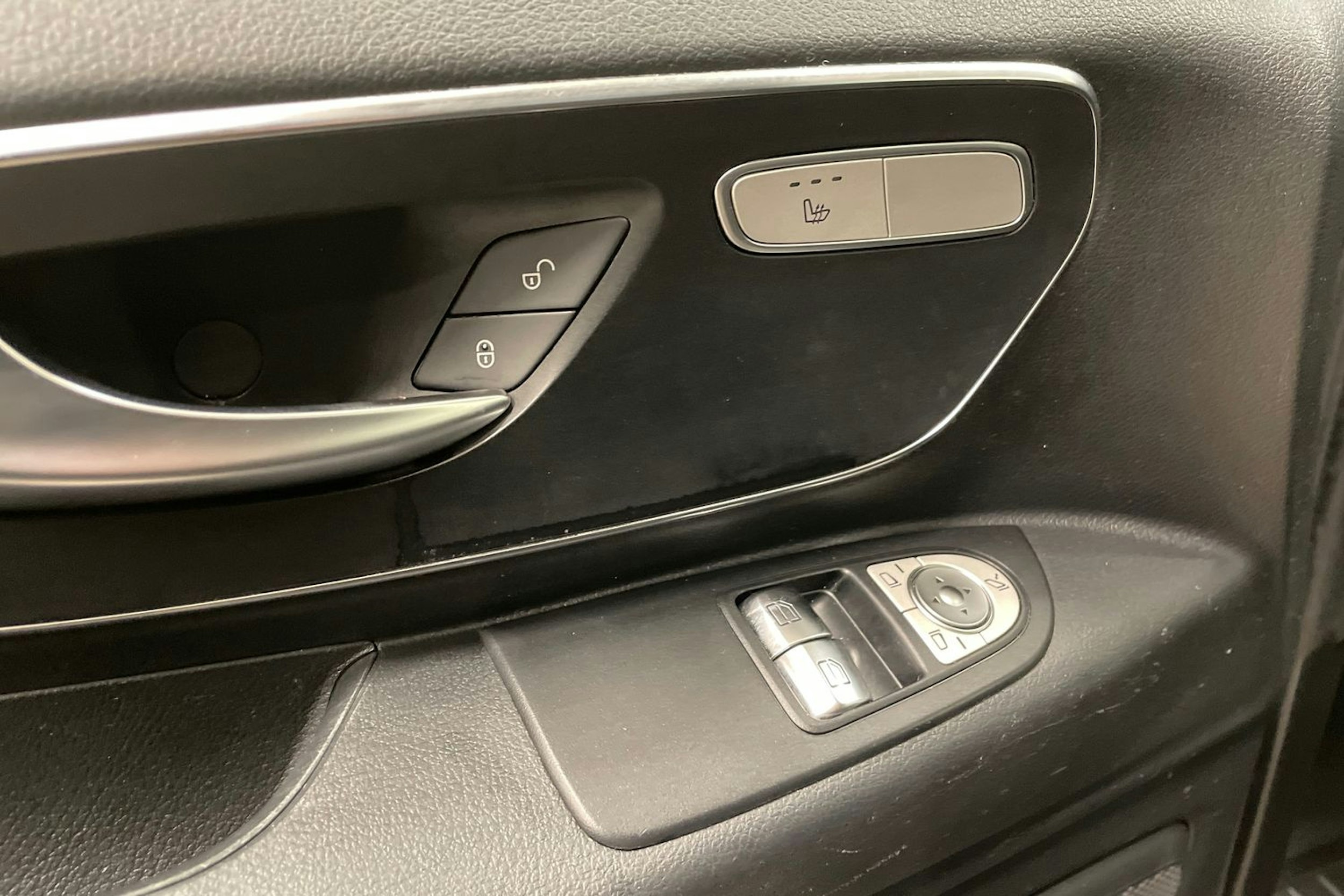 musta Mercedes-Benz Vito 2018 kuva 14.