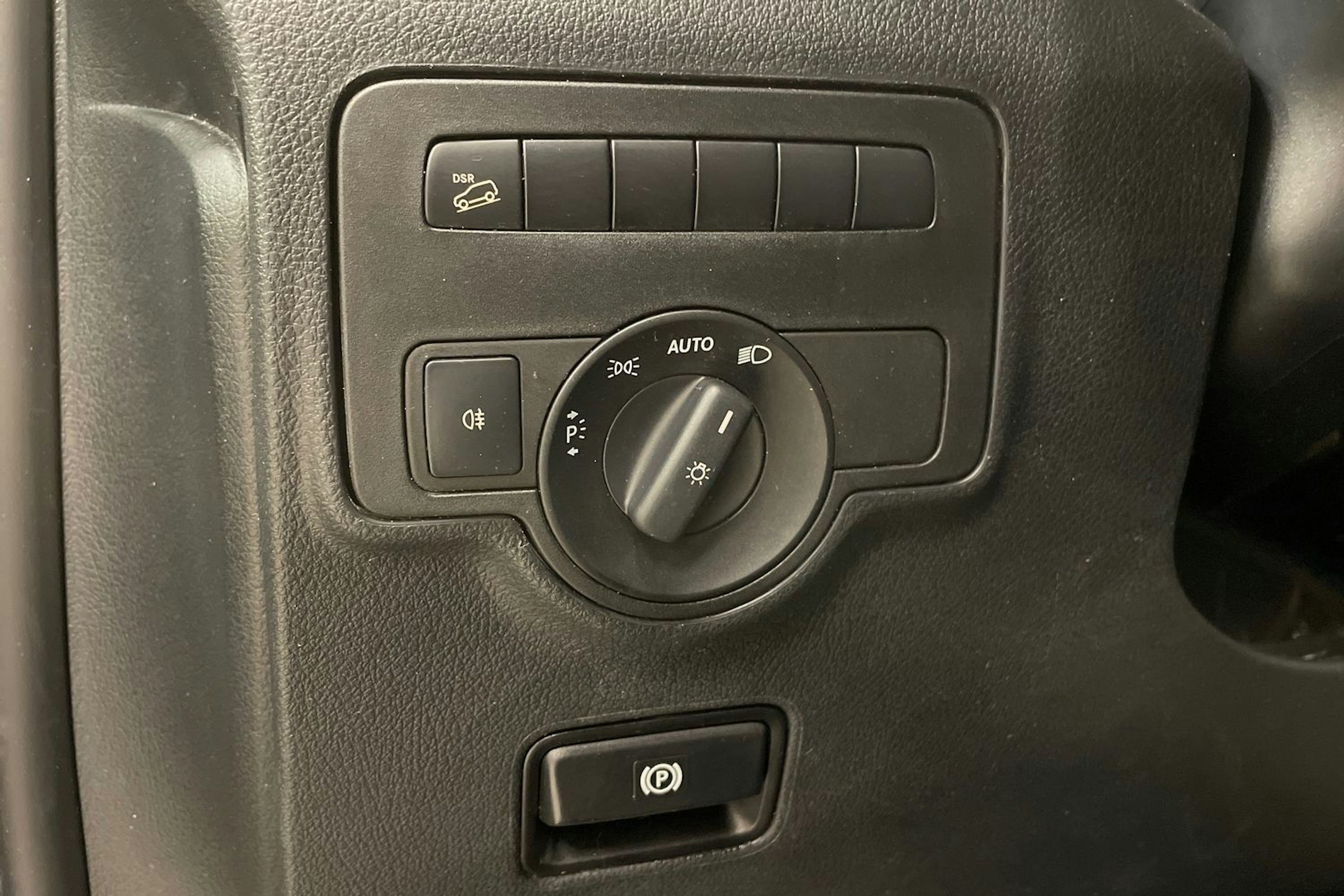 musta Mercedes-Benz Vito 2018 kuva 16.