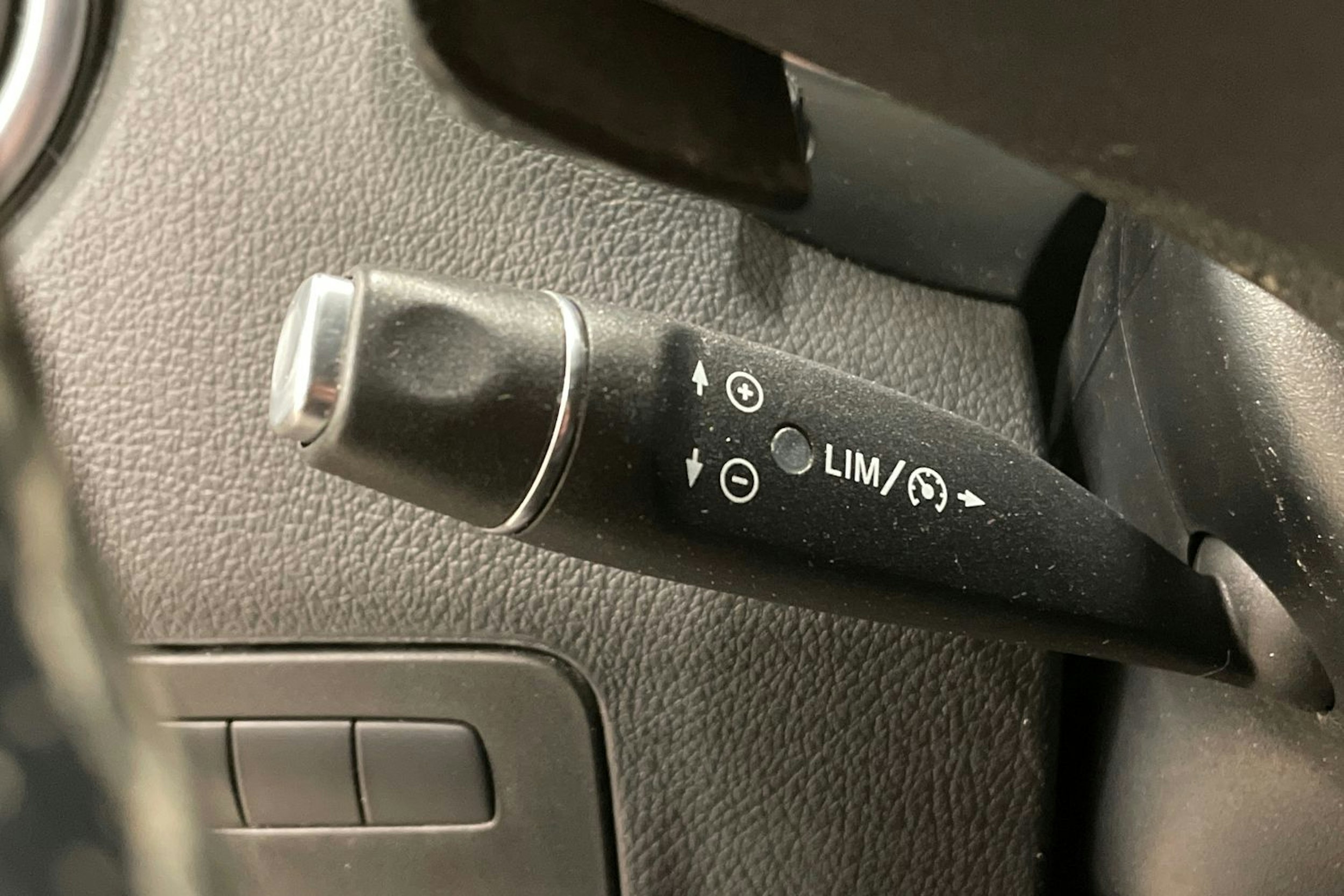 musta Mercedes-Benz Vito 2018 kuva 17.