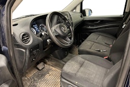 sininen Mercedes-Benz Vito 2018 kuva 3.