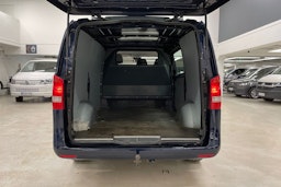 sininen Mercedes-Benz Vito 2018 kuva 18.