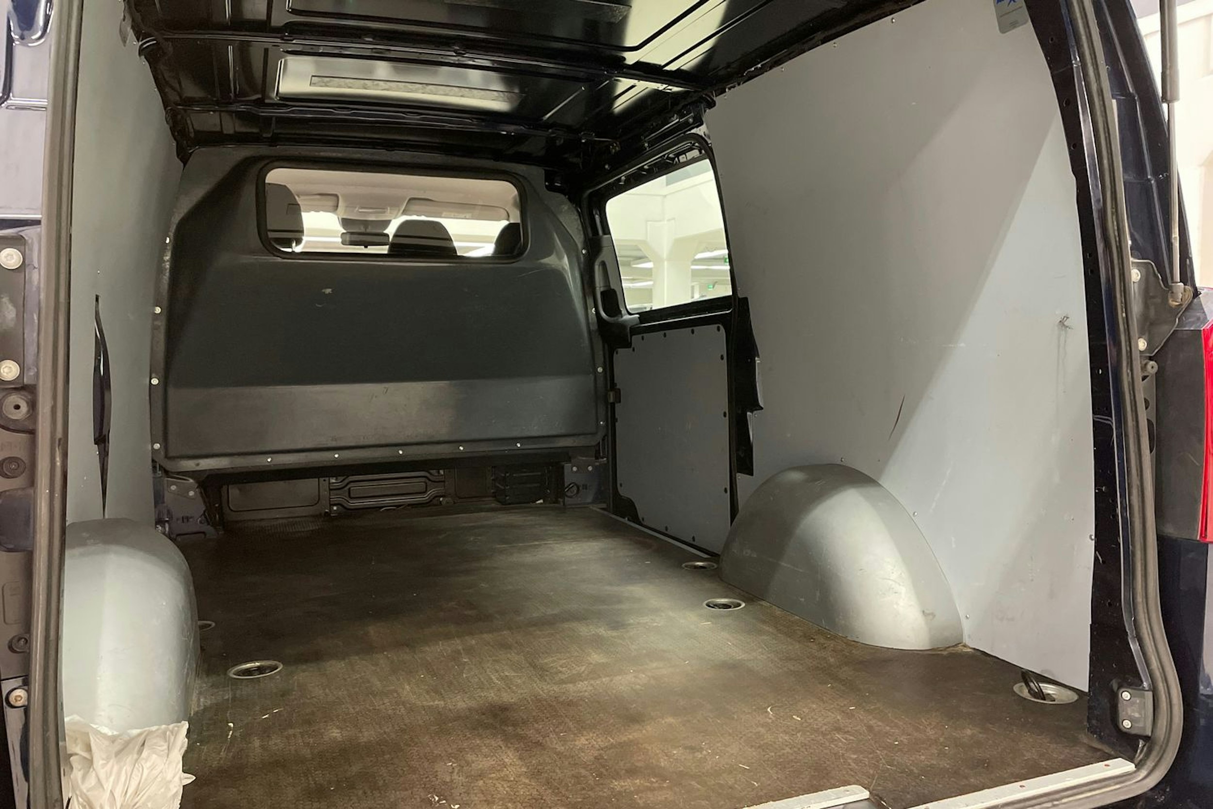 sininen Mercedes-Benz Vito 2018 kuva 19.