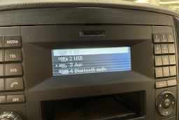 sininen Mercedes-Benz Vito 2018 kuva 26.