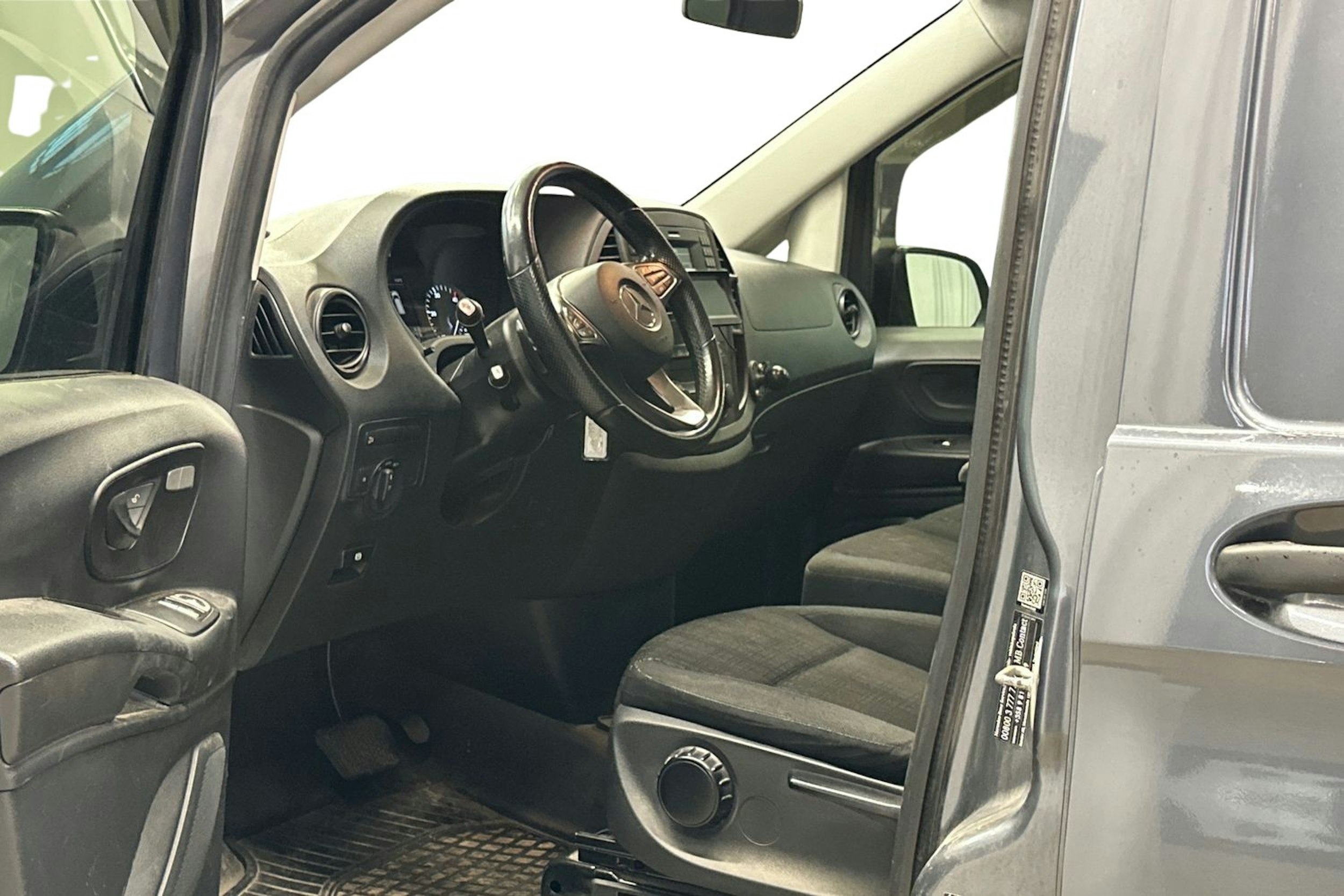 harmaa Mercedes-Benz Vito 2018 kuva 3.