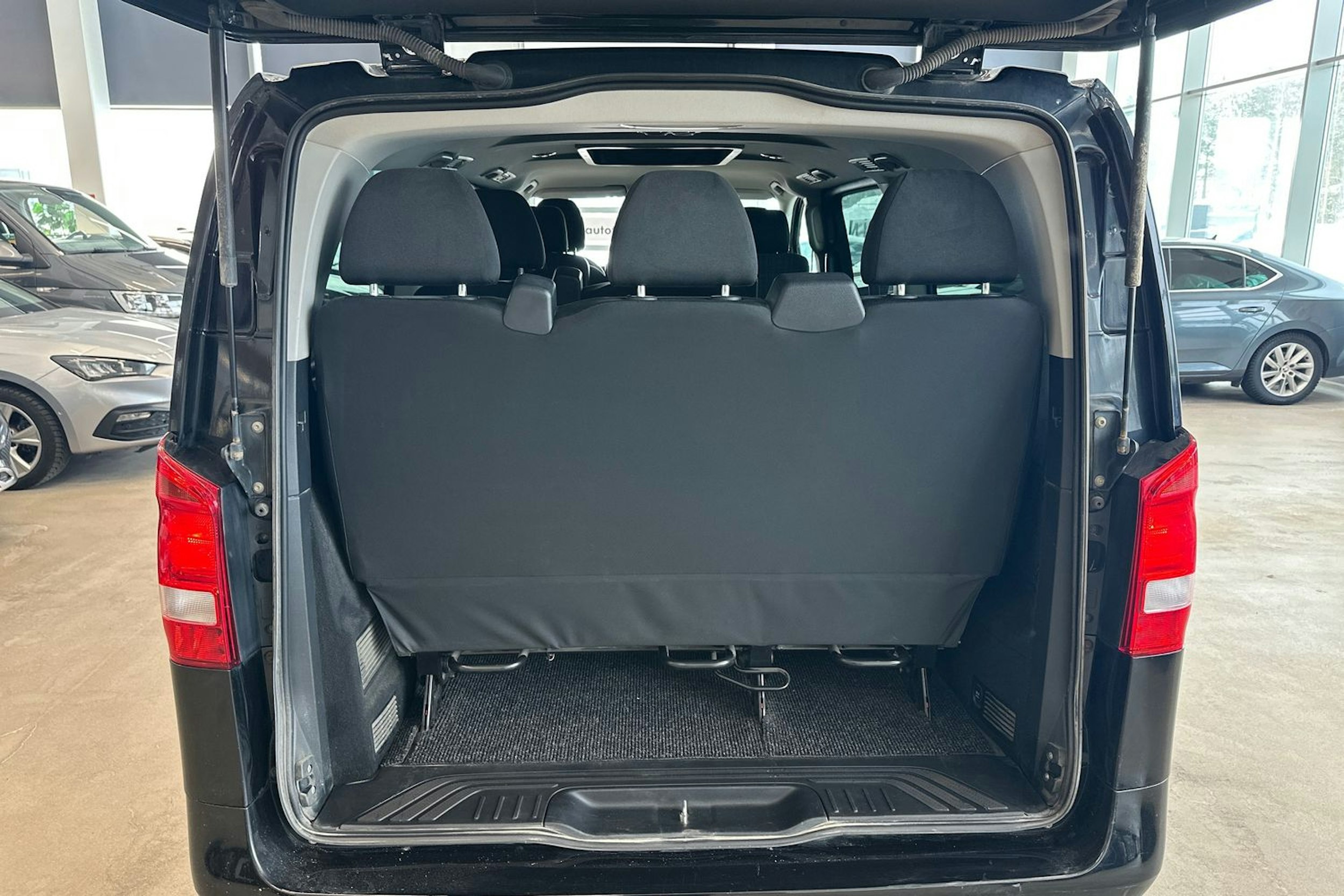 musta Mercedes-Benz Vito 2018 kuva 15.