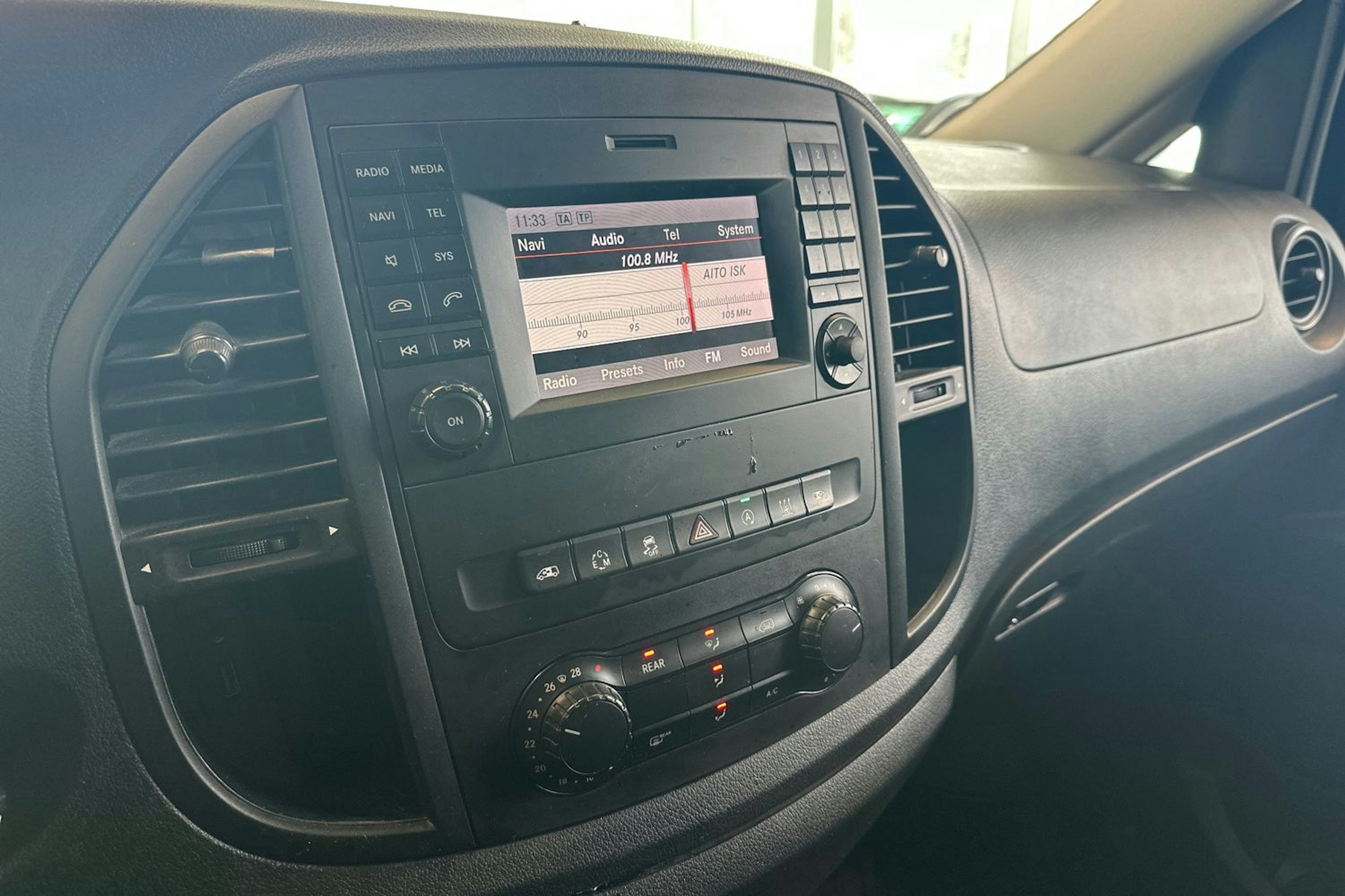 musta Mercedes-Benz Vito 2018 kuva 24.