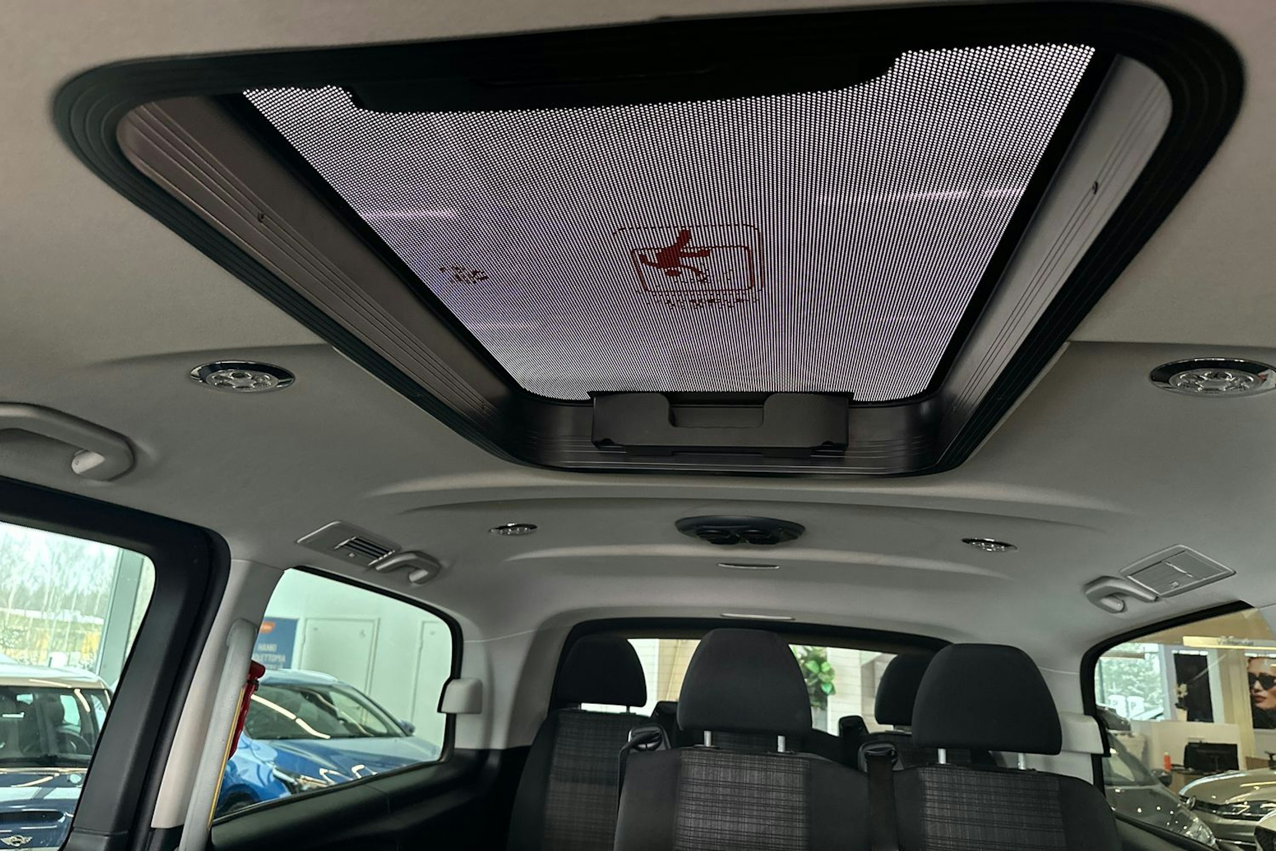 musta Mercedes-Benz Vito 2018 kuva 25.