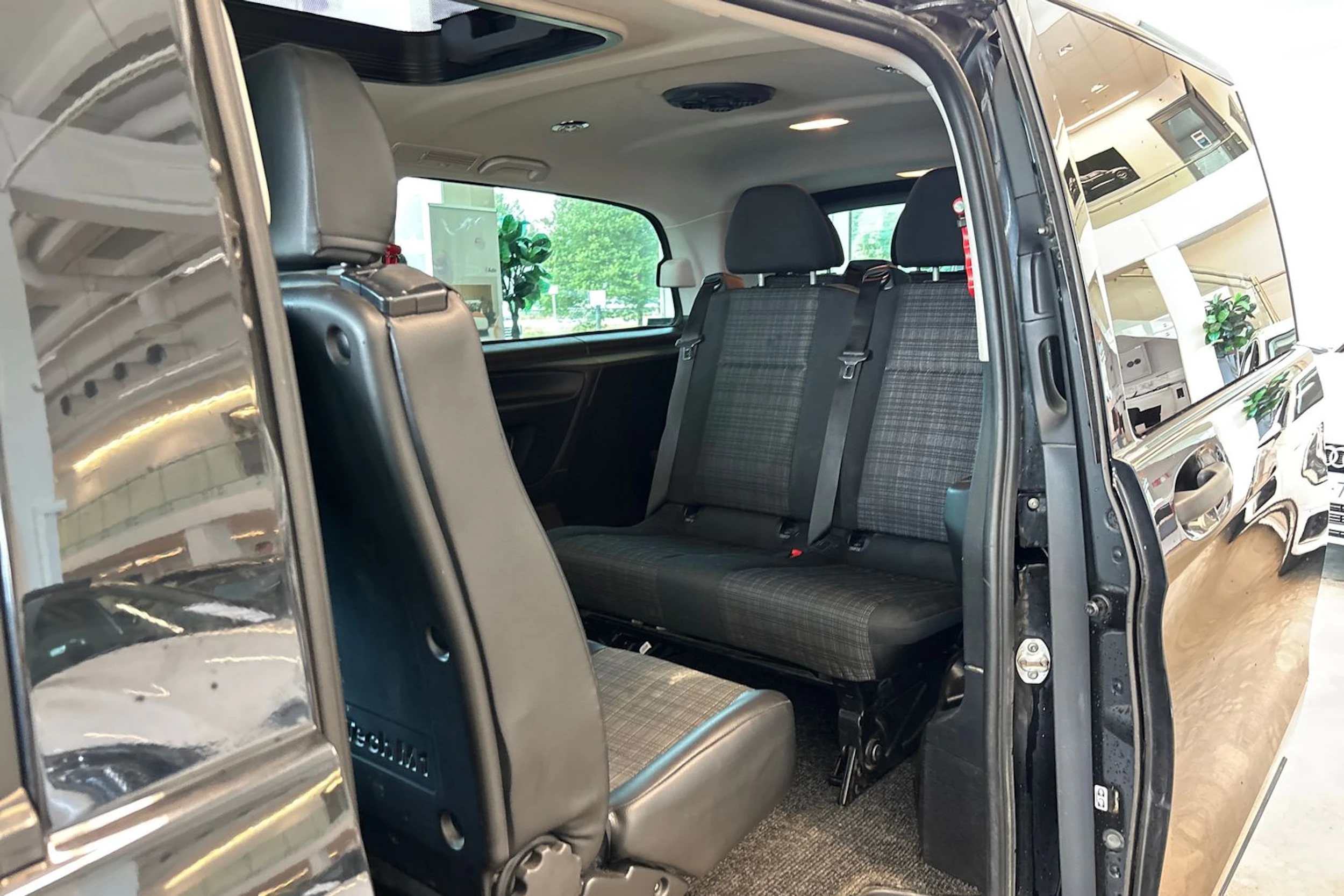 musta Mercedes-Benz Vito 2018 kuva 32.