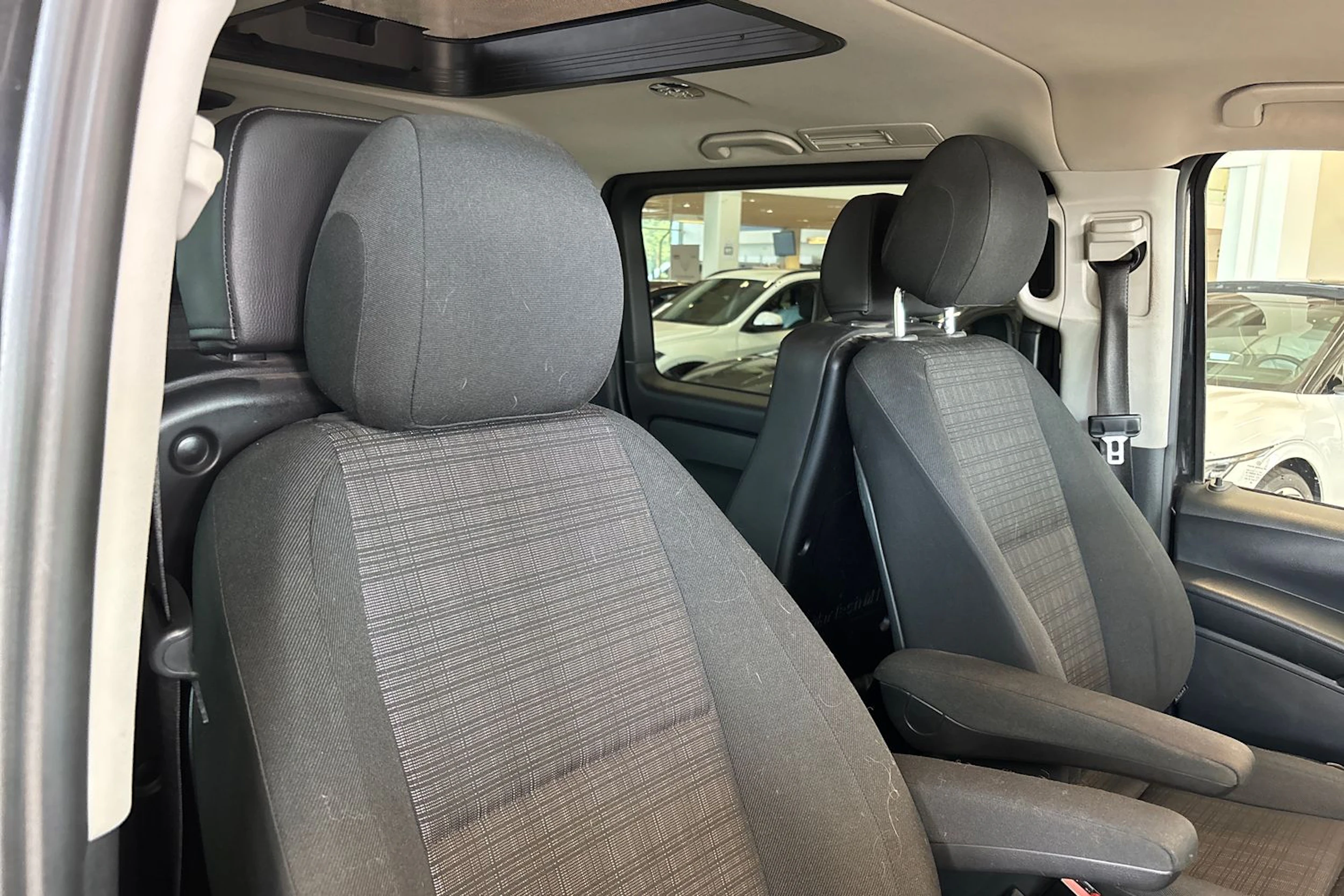 musta Mercedes-Benz Vito 2018 kuva 34.