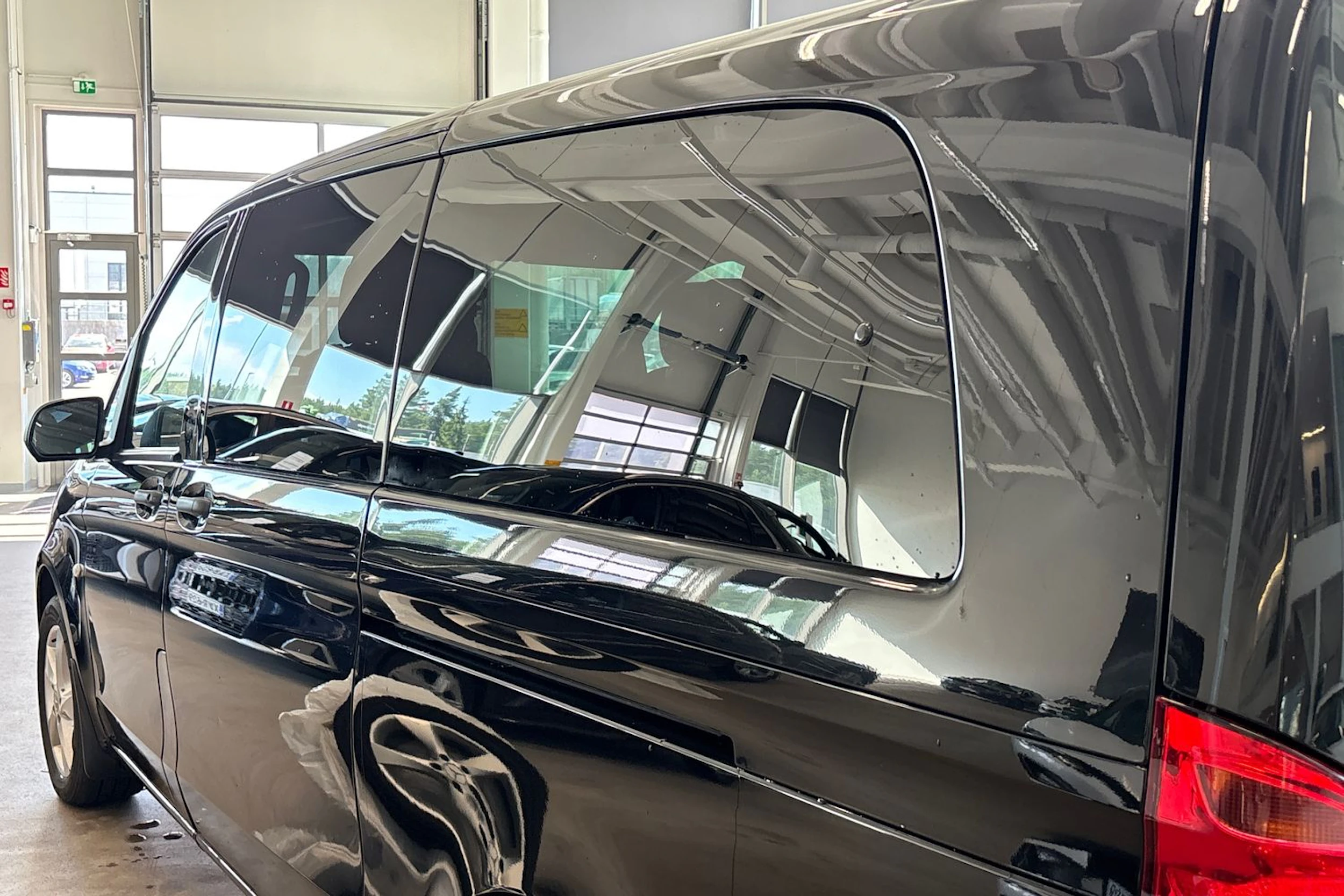 musta Mercedes-Benz Vito 2018 kuva 37.