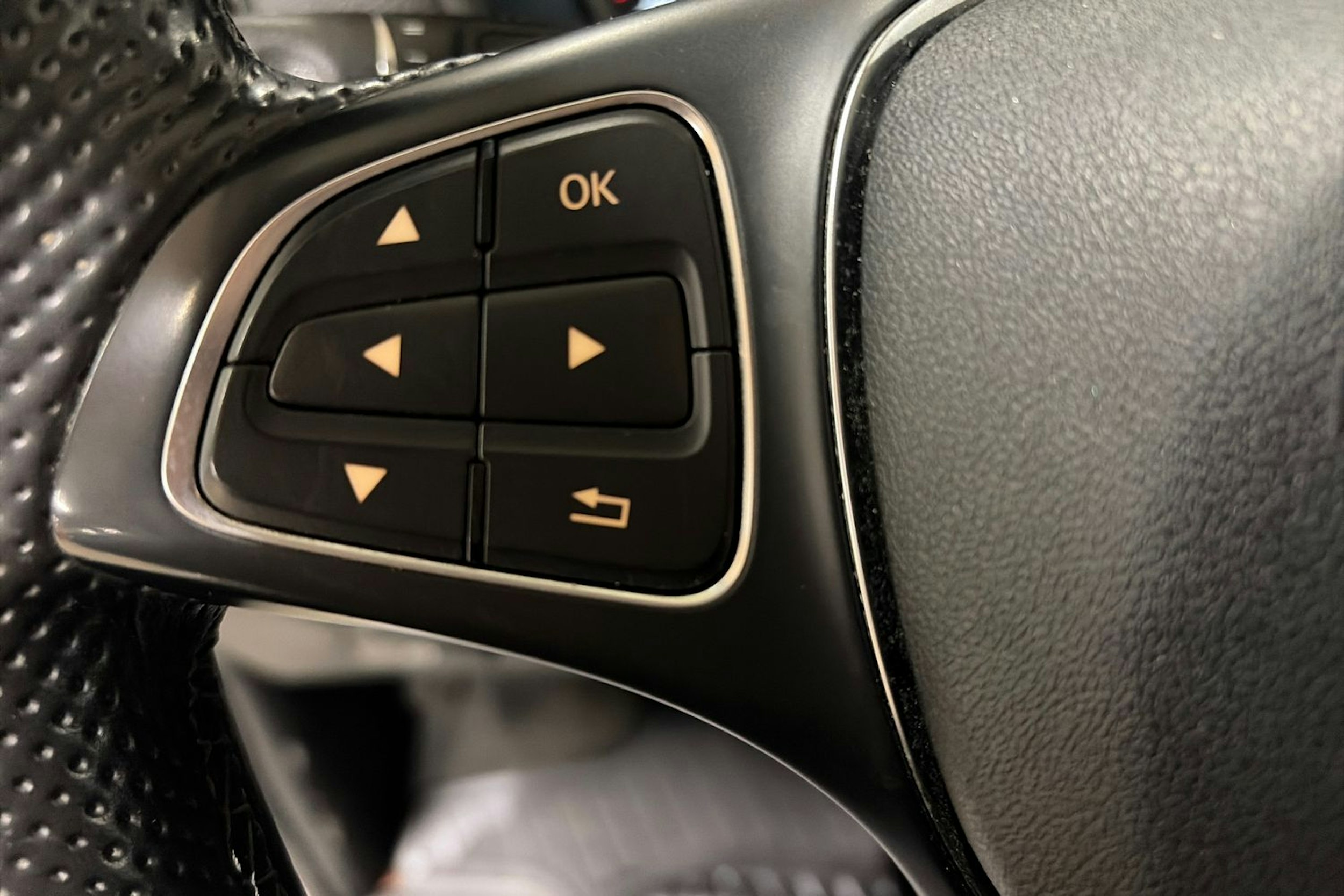 valkoinen Mercedes-Benz Vito 2019 kuva 20.