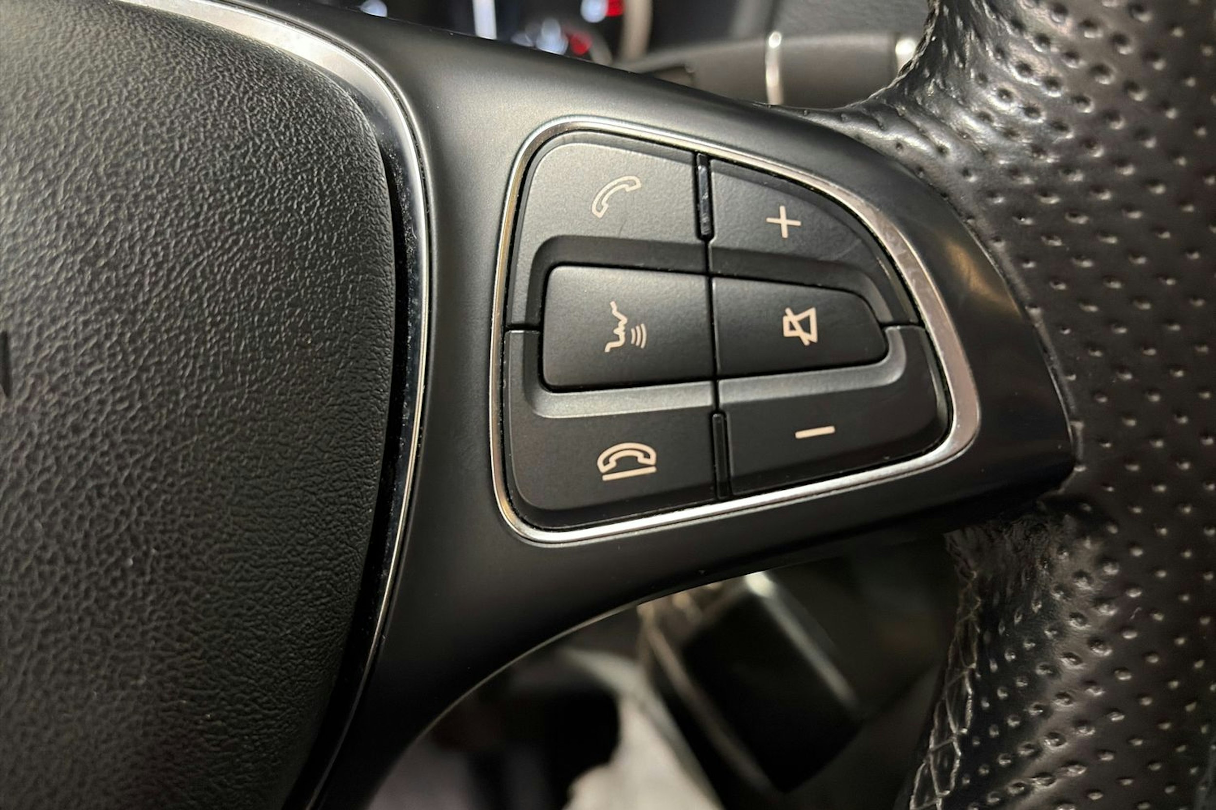 valkoinen Mercedes-Benz Vito 2019 kuva 21.