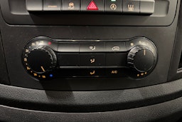 valkoinen Mercedes-Benz Vito 2019 kuva 23.