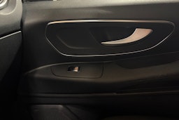 valkoinen Mercedes-Benz Vito 2019 kuva 28.