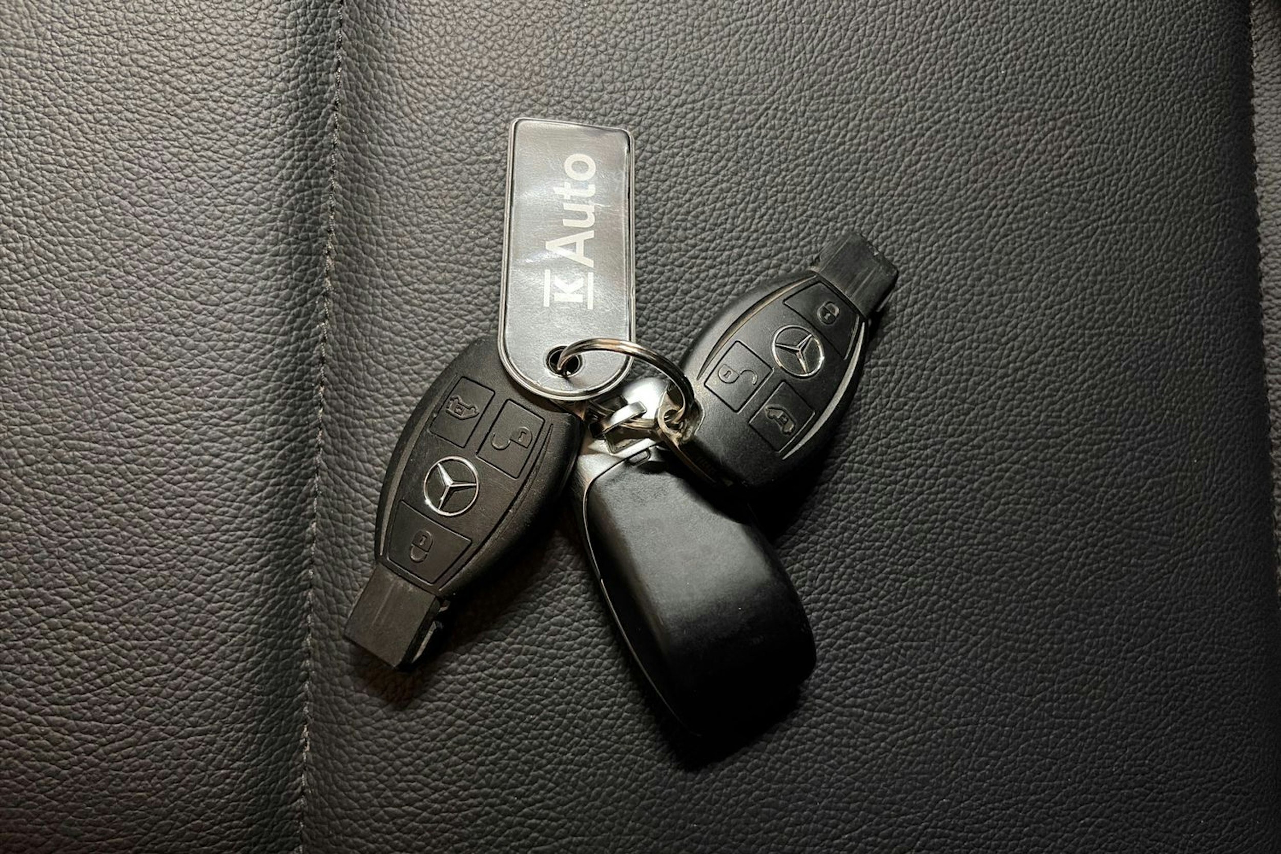 valkoinen Mercedes-Benz Vito 2019 kuva 29.