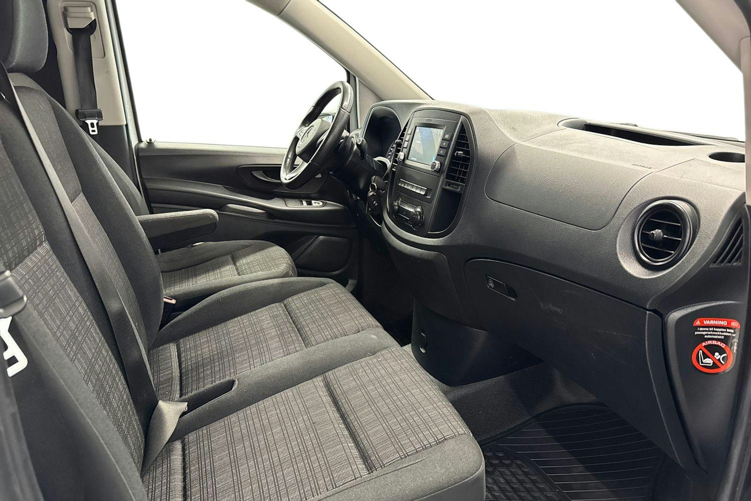 valkoinen Mercedes-Benz Vito 2019 kuva 9.