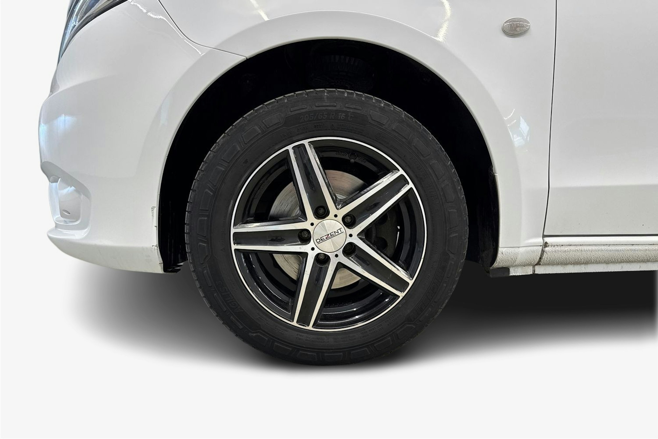 valkoinen Mercedes-Benz Vito 2019 kuva 12.
