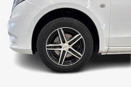 valkoinen Mercedes-Benz Vito 2019 kuva 12.