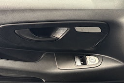 valkoinen Mercedes-Benz Vito 2019 kuva 23.