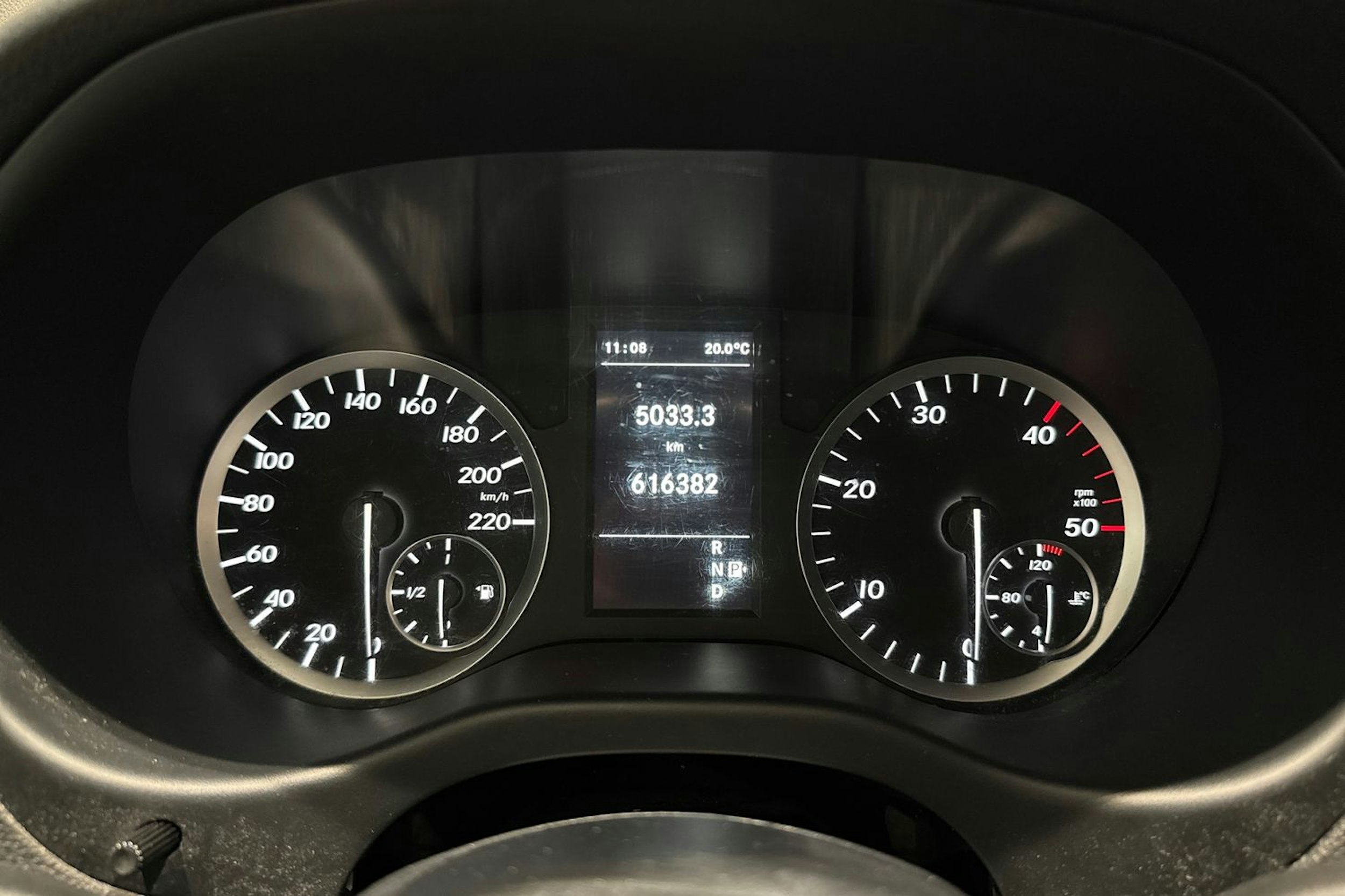 valkoinen Mercedes-Benz Vito 2019 kuva 18.