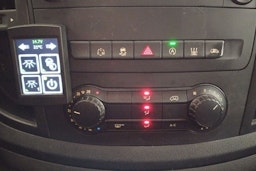 valkoinen Mercedes-Benz Vito 2019 kuva 23.