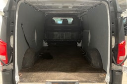 Valkoinen Mercedes-Benz VITO 2019 kuva 17.