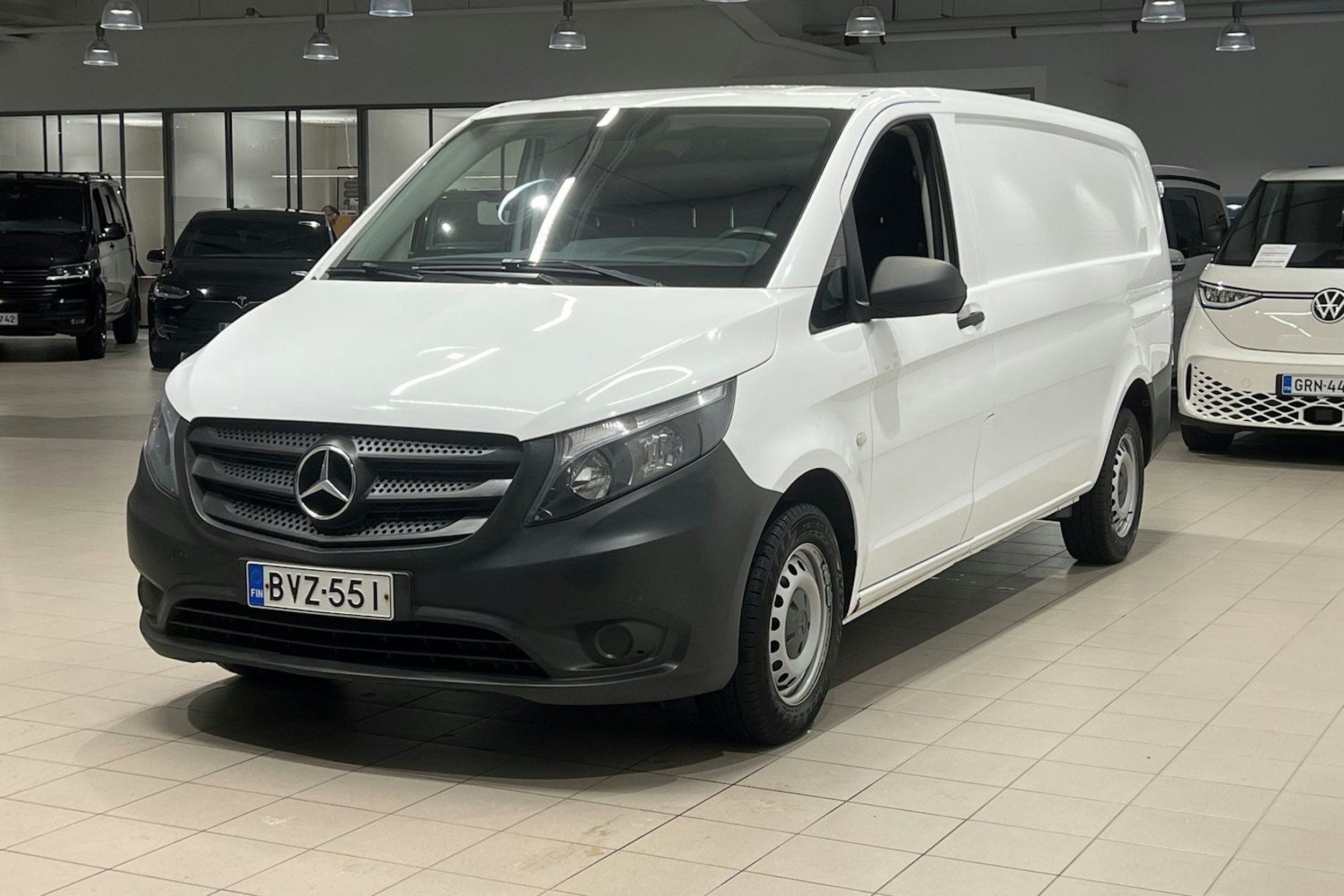 Valkoinen Mercedes-Benz VITO 2019 kuva 20.