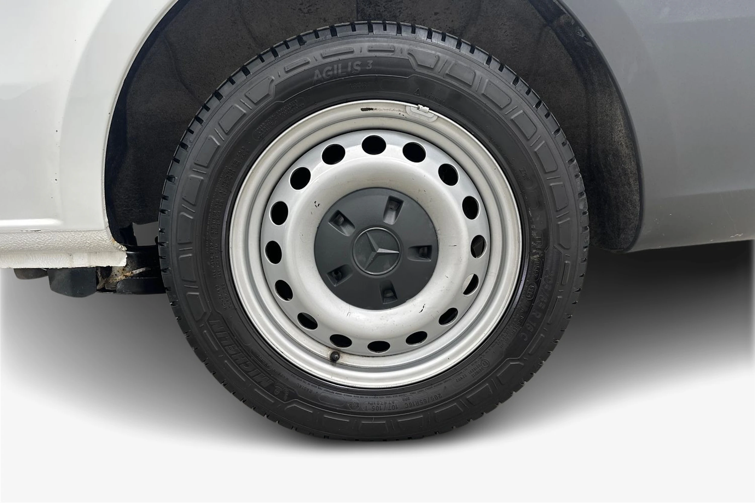 valkoinen Mercedes-Benz Vito 2019 kuva 9.