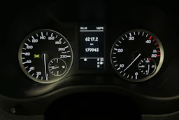 valkoinen Mercedes-Benz Vito 2019 kuva 11.