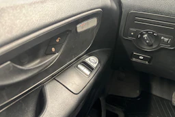valkoinen Mercedes-Benz Vito 2019 kuva 14.
