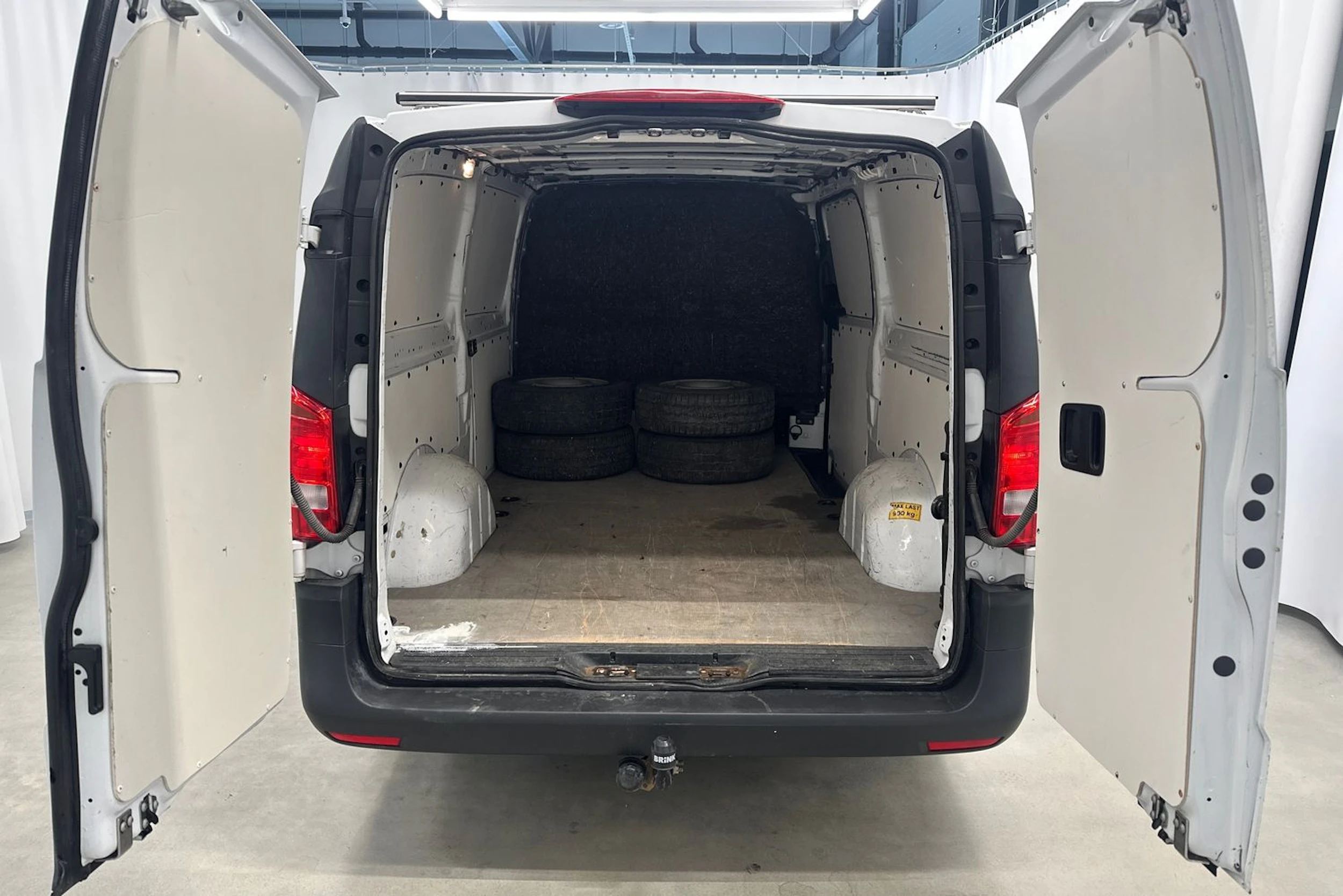 valkoinen Mercedes-Benz Vito 2019 kuva 19.