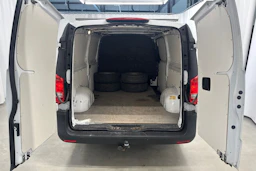 valkoinen Mercedes-Benz Vito 2019 kuva 19.
