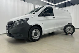 valkoinen Mercedes-Benz Vito 2019 kuva 21.