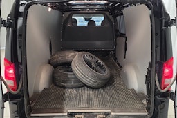 musta Mercedes-Benz Vito 2019 kuva 22.