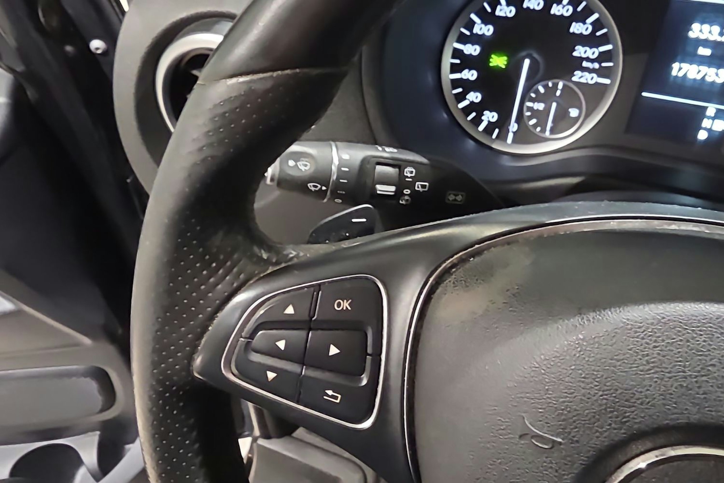 musta Mercedes-Benz Vito 2019 kuva 27.