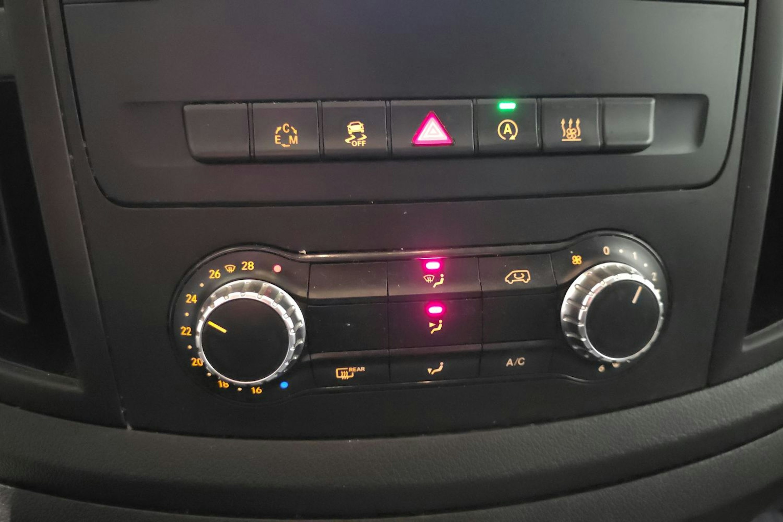 musta Mercedes-Benz Vito 2019 kuva 31.