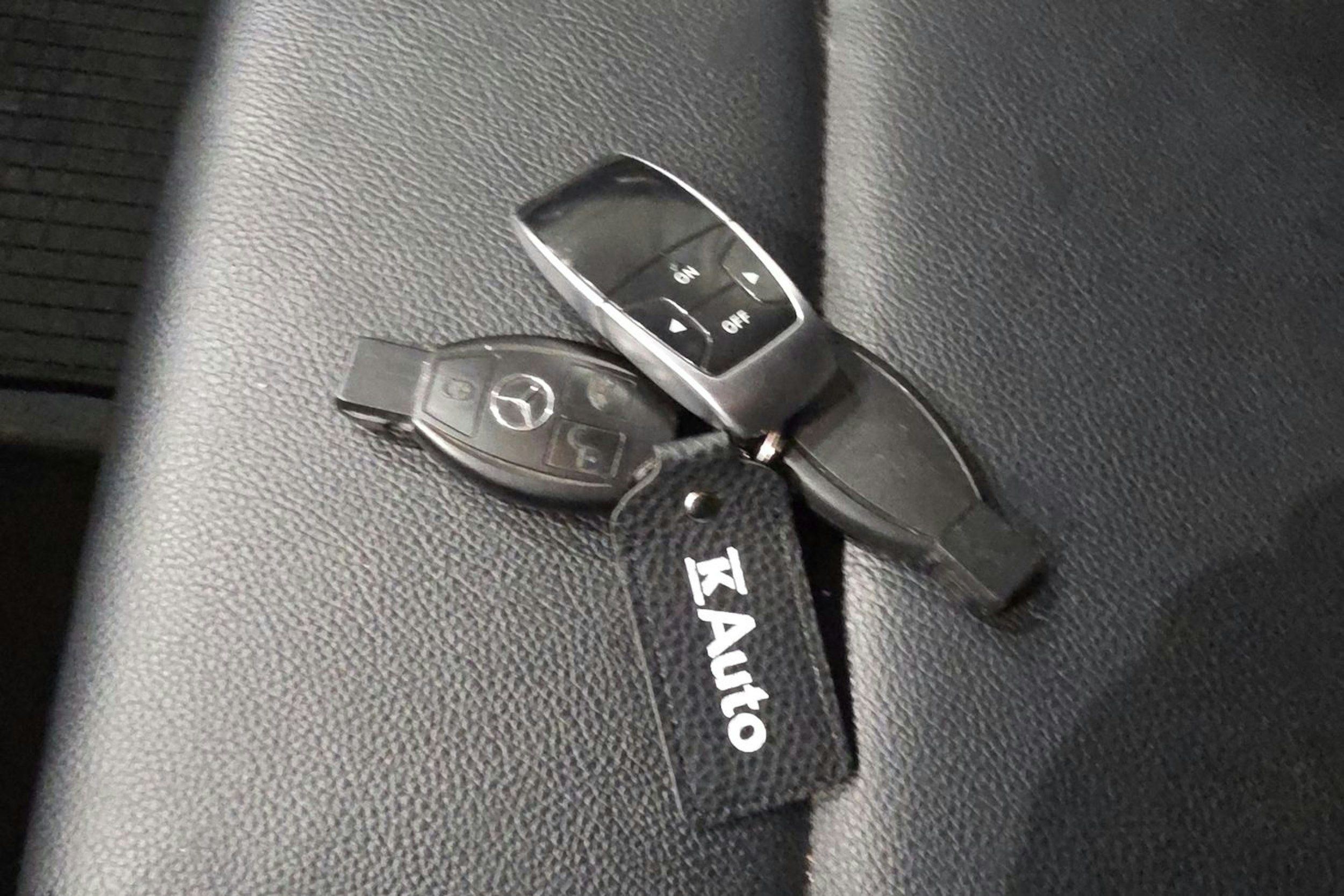 musta Mercedes-Benz Vito 2019 kuva 33.