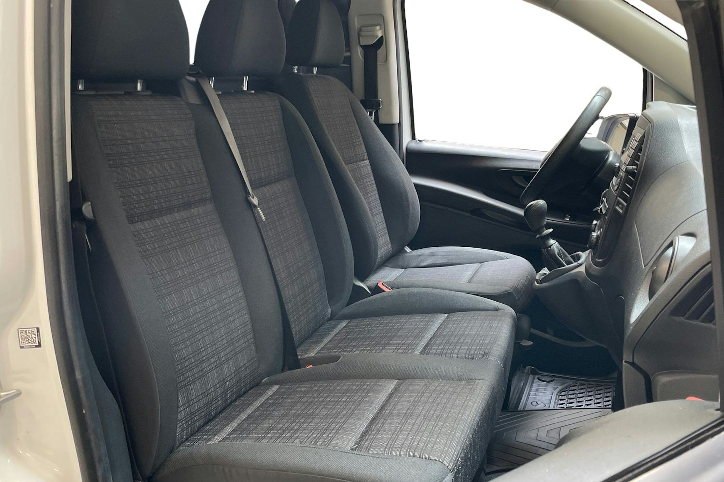 valkoinen Mercedes-Benz Vito 2019 kuva 10.