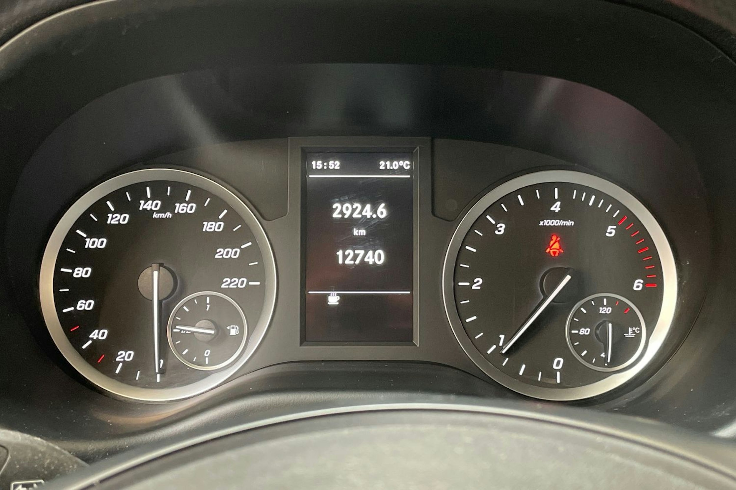 valkoinen Mercedes-Benz Vito 2019 kuva 16.
