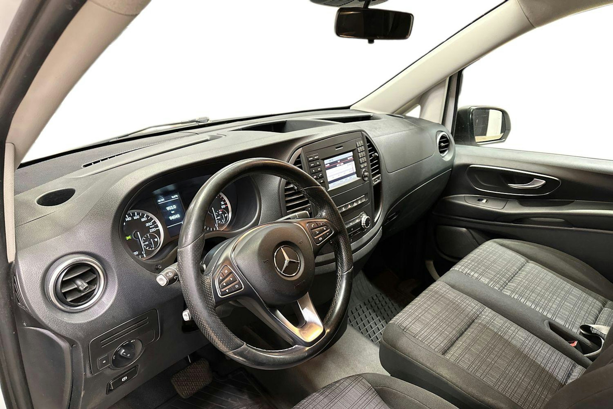 Valkoinen Mercedes-Benz VITO 2019 kuva 7.