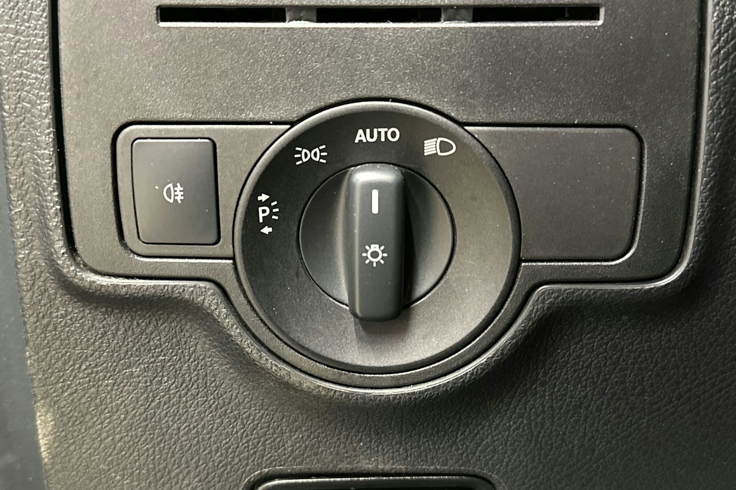 Valkoinen Mercedes-Benz VITO 2019 kuva 11.