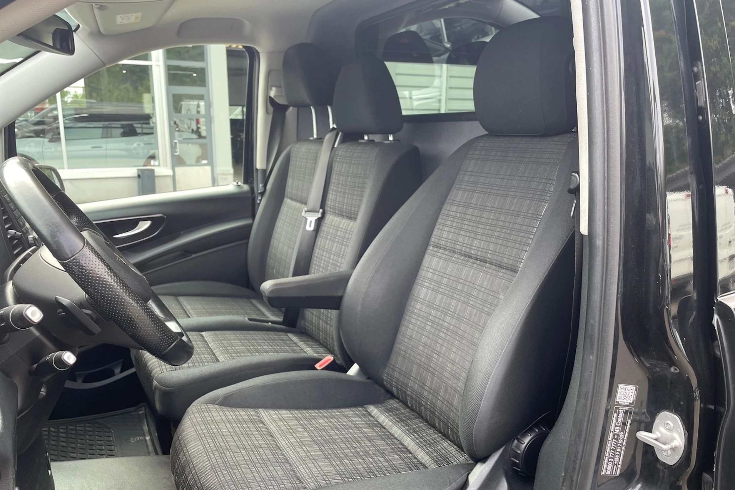 Musta Mercedes-Benz VITO 2019 kuva 11.