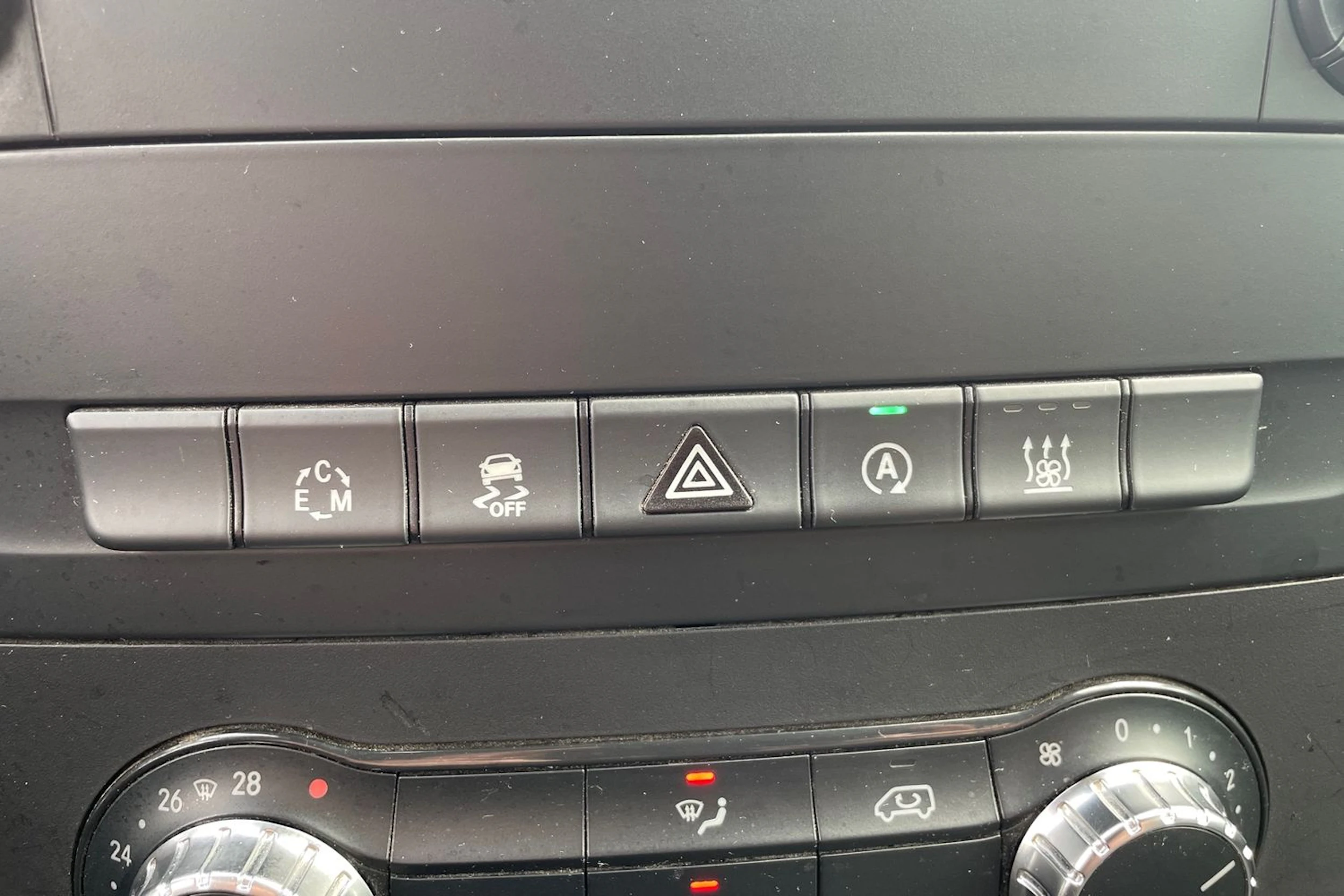 Musta Mercedes-Benz VITO 2019 kuva 15.