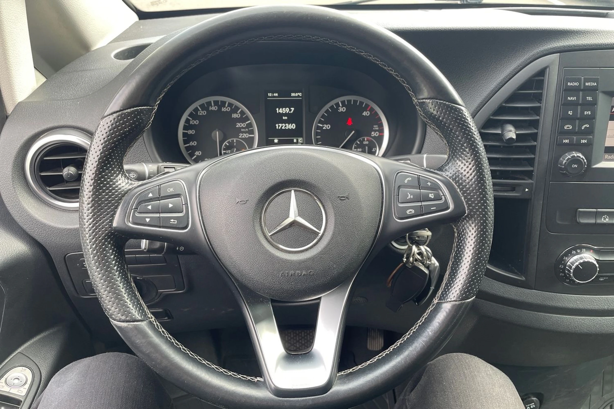 Musta Mercedes-Benz VITO 2019 kuva 19.