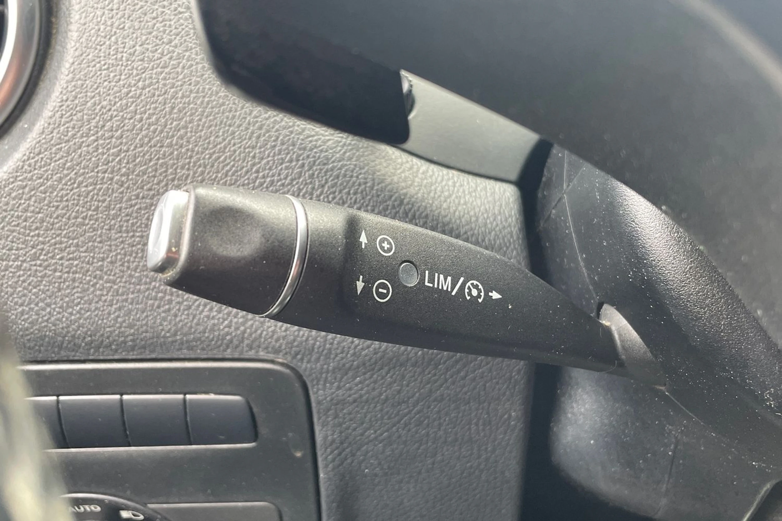 Musta Mercedes-Benz VITO 2019 kuva 20.
