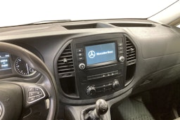 valkoinen Mercedes-Benz Vito 2019 kuva 9.